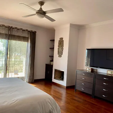 וילה Blue Moon *